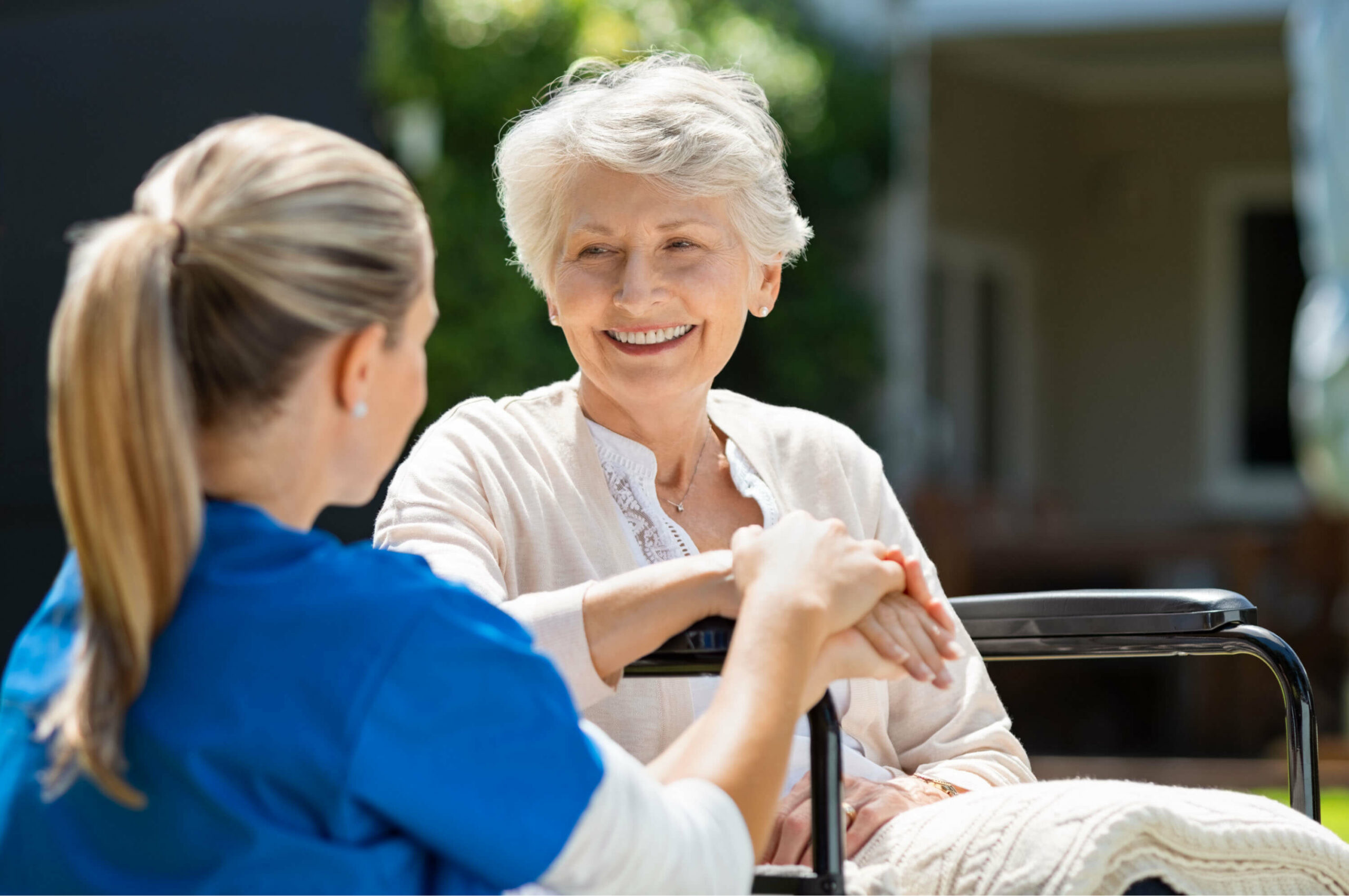 AdobeStock_225477126 (1) an older couple hiring an in home caregiver